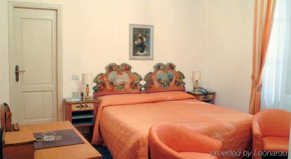 Hotel Villa Le Rondini Firenze Ruang foto